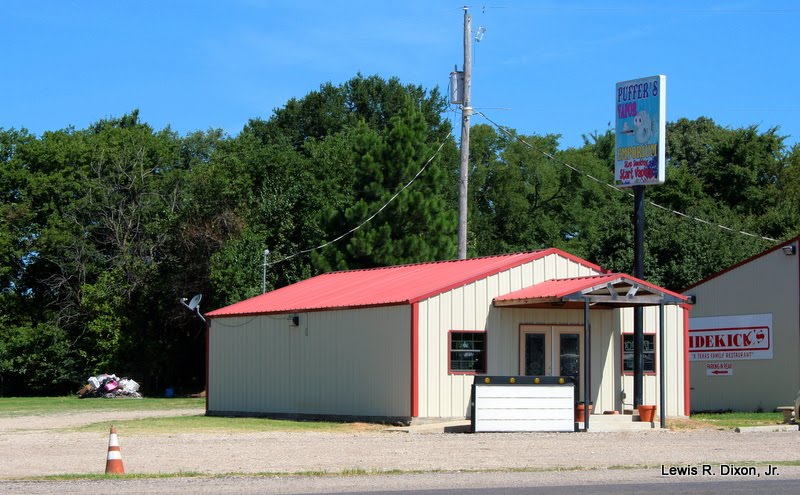 Puffer's Vapor Emporium Emory, Tx. by Xonid1