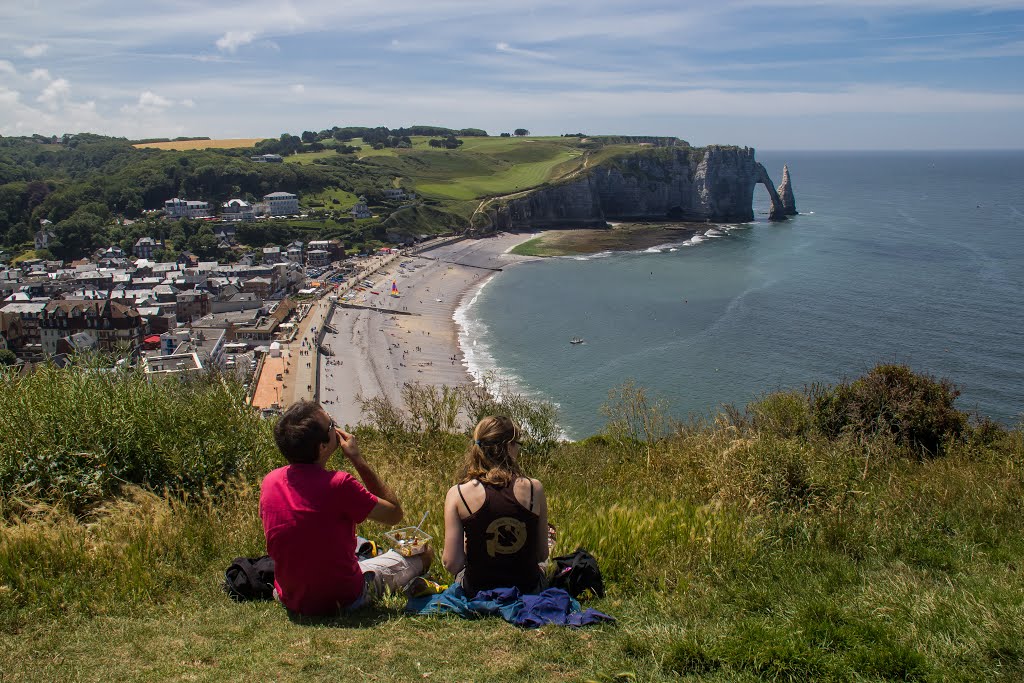 Étretat, France by haoshoken