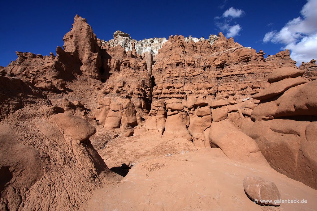 Goblin Valley State Park by Thomas Galenbeck