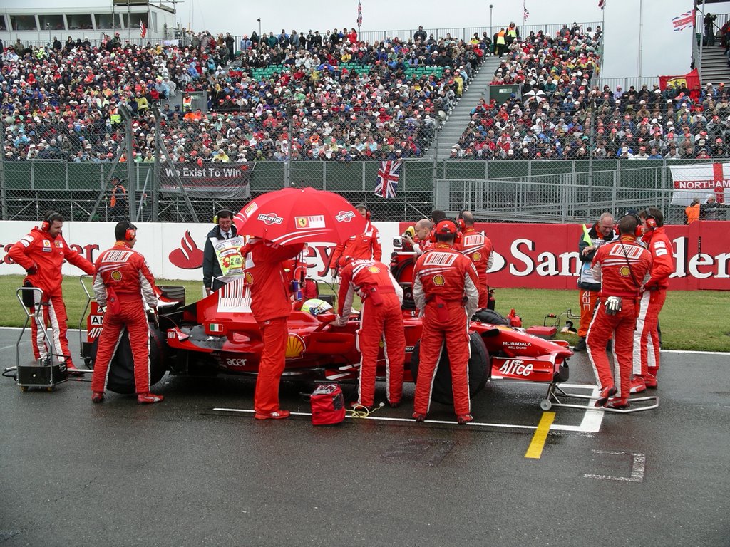 Silverstone Grand Prix Race track - Nearly ready on the Grid by FZappa