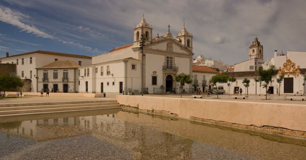 Igreja de Santa Maria, Lagos, Portugal by Edgar Tossijn