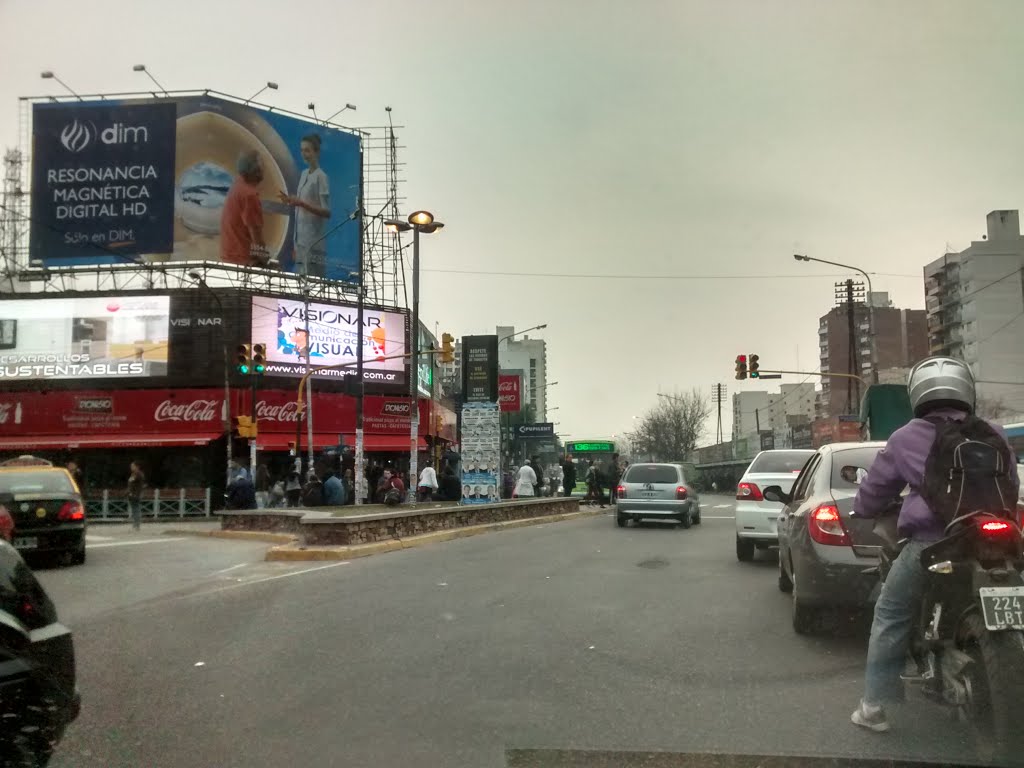 Rivadavia y Av. de Mayo - (Roberto Guzmán) by Cimitarrero