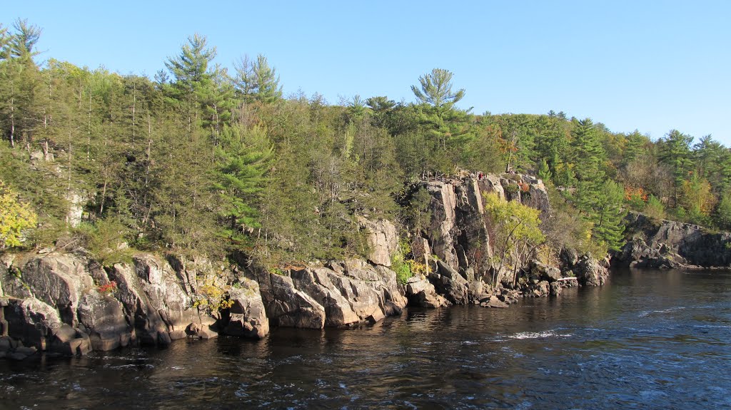 Oct 2014 - Taylors Falls, Minnesota. St. Croix River from Interstate State Park. by BRIAN ZINNEL