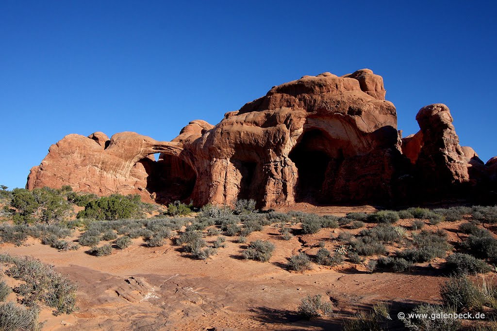 Double Arch by Thomas Galenbeck