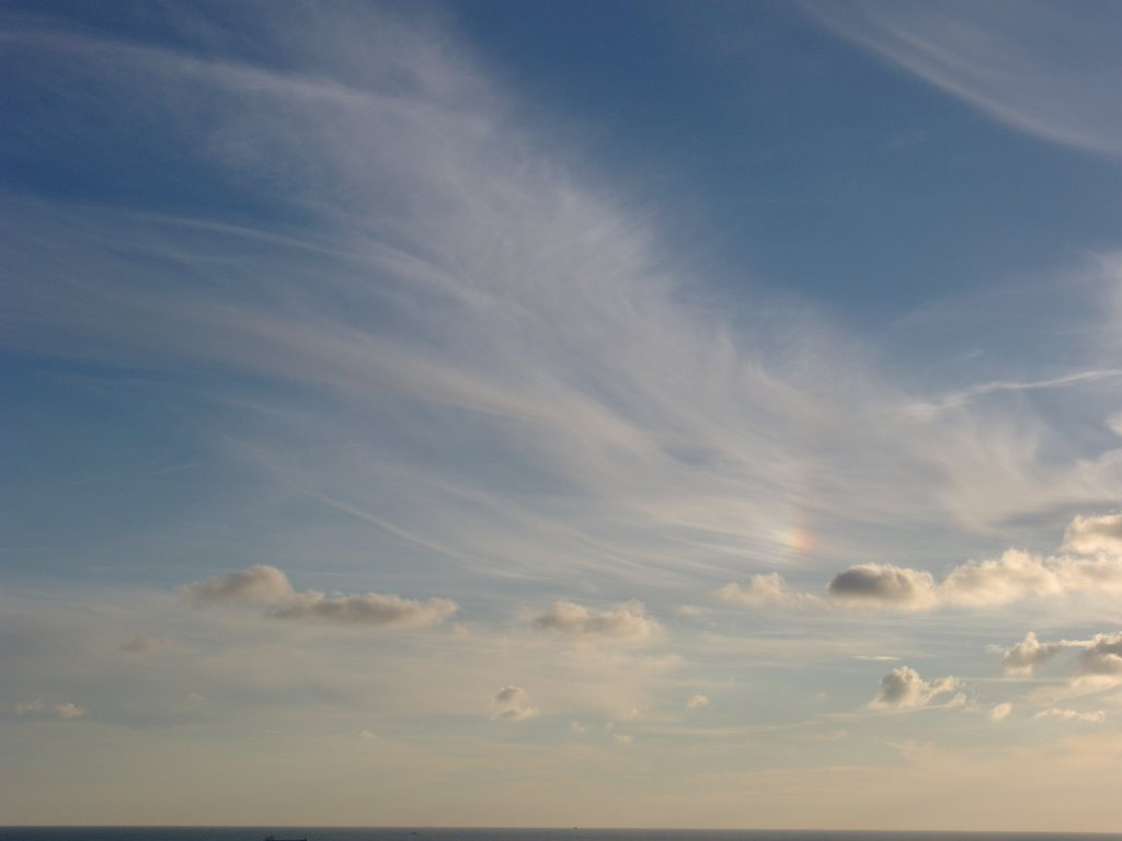 Arc-en-Ciel,fin d'aprés-midi,avant Pleine Lune by emmanuel rapenne