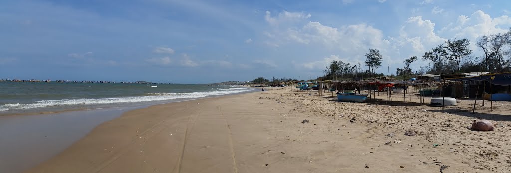 Mũi Né, Phan Thiet, Binh Thuan, Vietnam by Steven H. Chen