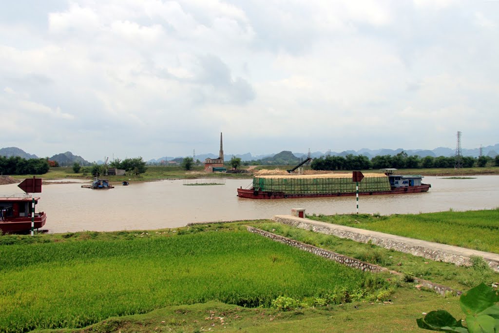 Gia Trấn, Thôn Bạch Cừ, Ninh Bình, Vietnam by Đăng Định