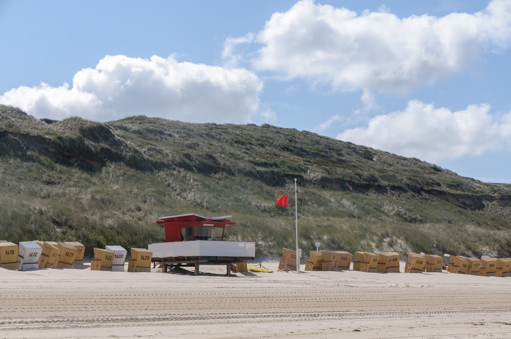 Sylt, Badeverbot am Strand von Wenningstedt by ddomdey