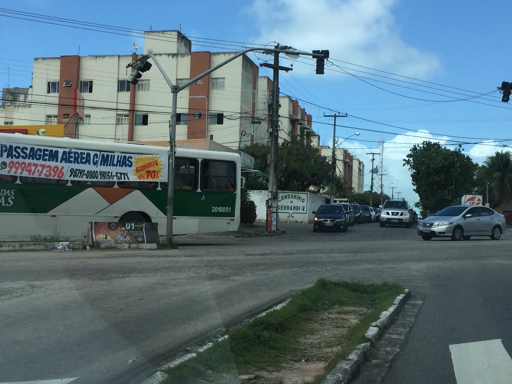 Cruzamento das Avenidas Ayrton Senna com Abel Cabarl, Nova Parnamirim, Parnamirim, Rio Grande do Norte, Brasil. by Dedé de Zé Luca