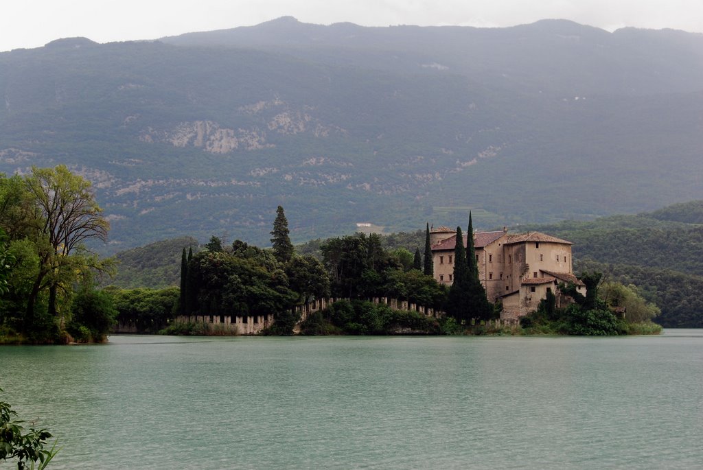 Castello di Toblino, lato B by Sergio Canobbio