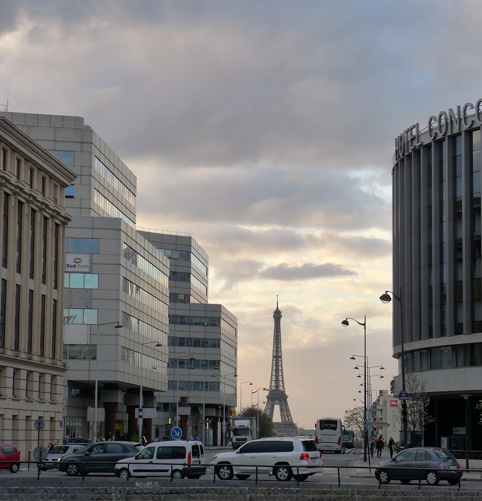 Eiffel tower from Montparnasse by Spiritualized Kaos