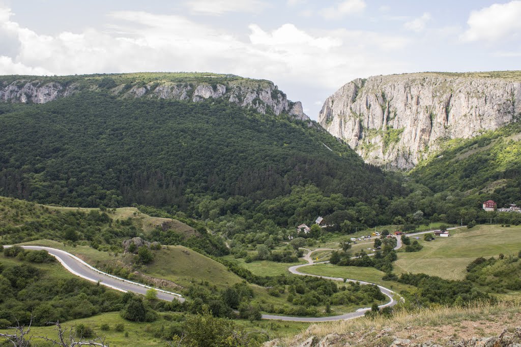 Mihai Viteazu, Romania by Beáta Bánhidai