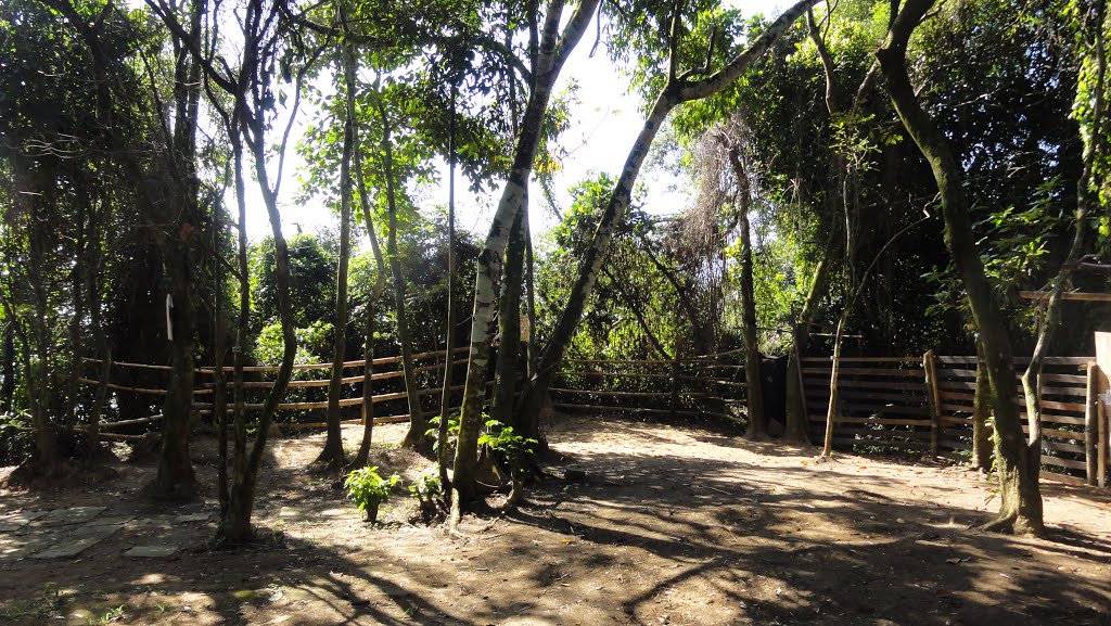 Monte de Oração Getsemani - Guarujá - SP - Brasil by Renato Carraro