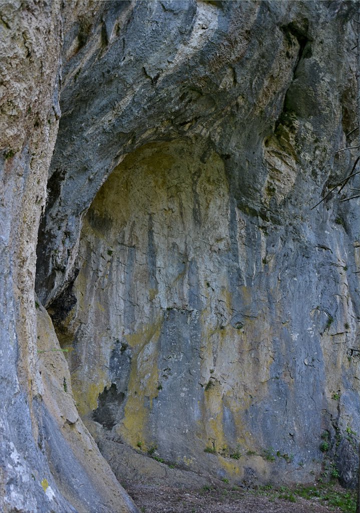 Höhle beim Rittersteig by Normann Steidl