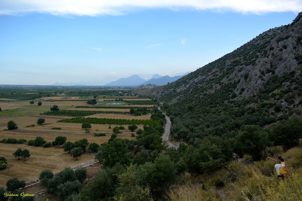 Karain Mağarası Yağca Köyü Döşemealtı / Antalya by Yıldırım ÖZDEMİR