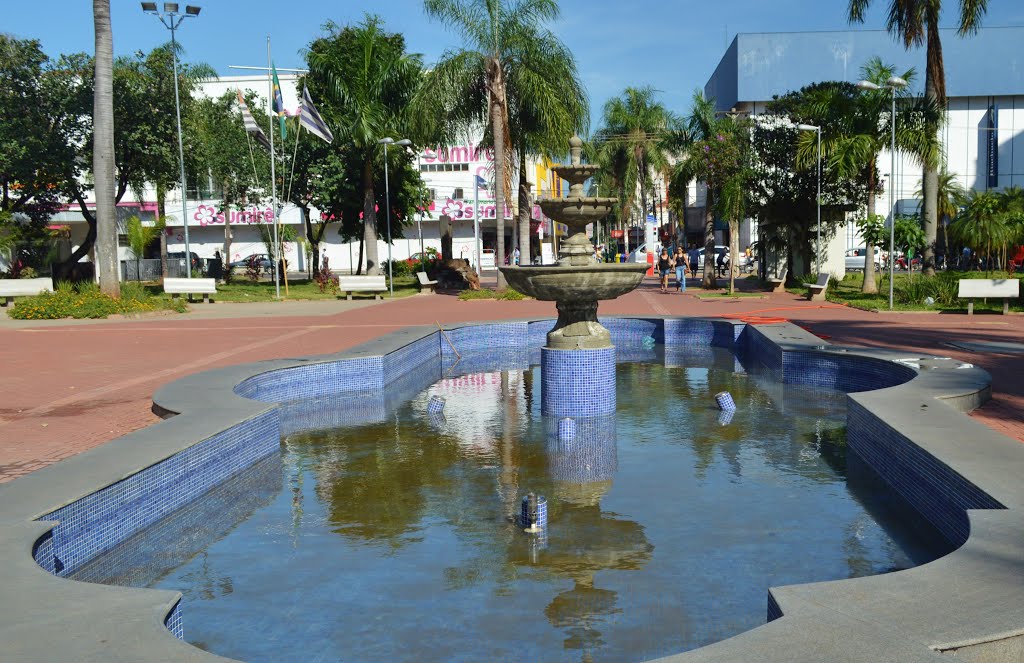 Fonte da Praça Rui Barbosa - Araçatuba/SP by carlos henrique da s…