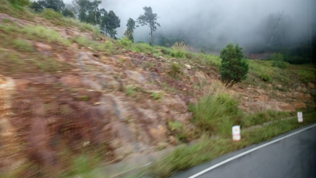 Way to Bokor mountain by Dao Trong Thuan