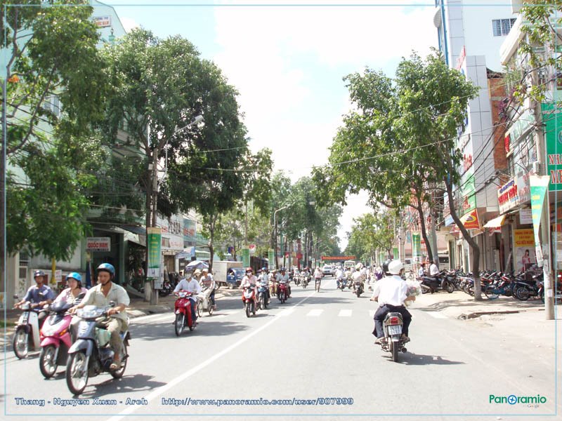 Đường - Nguyễn Trãi - Street by Vietnam - Paracels