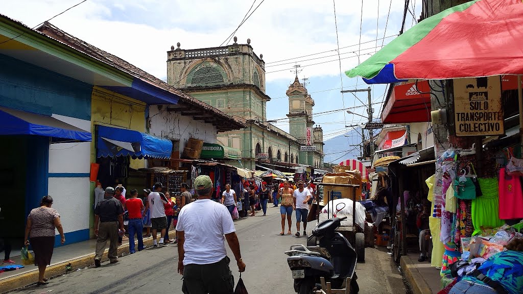 NICARAGUA Calle Atravesada - Mercado Municipal, Granada by Talavan