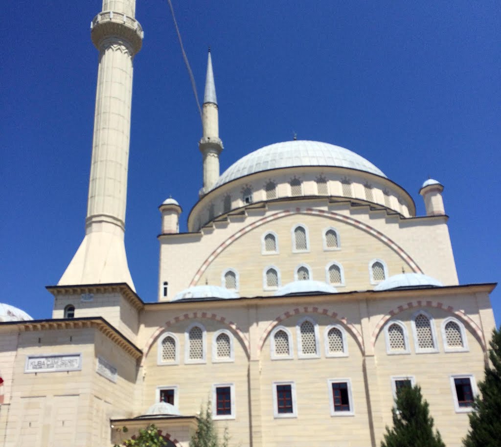 Büyükçekmece, İstanbul, Turkey by Hadi Kazu