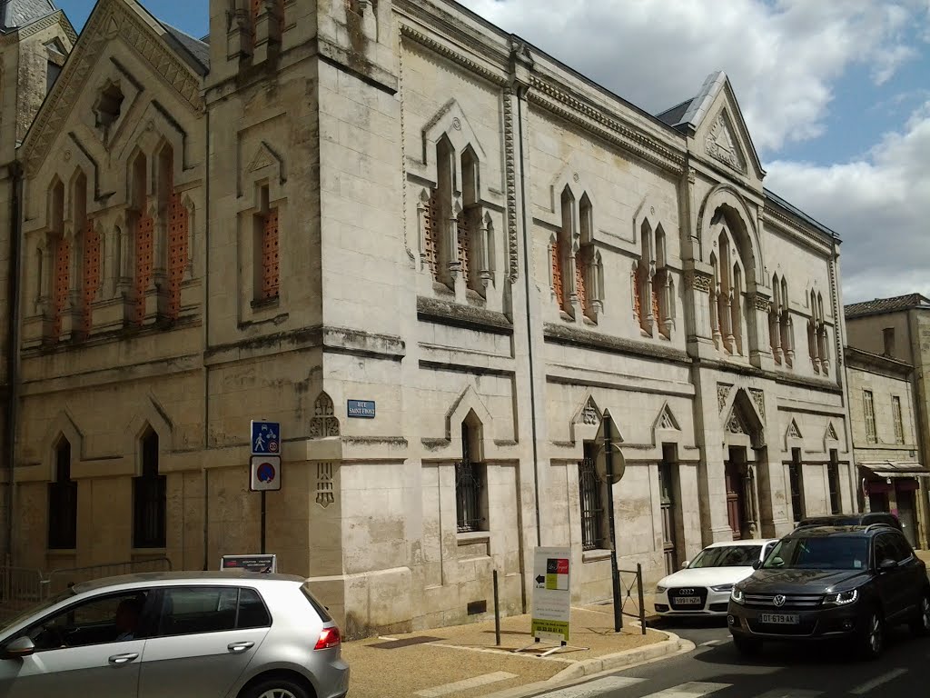 Périgueux, France by BENZEMRANE Hacene