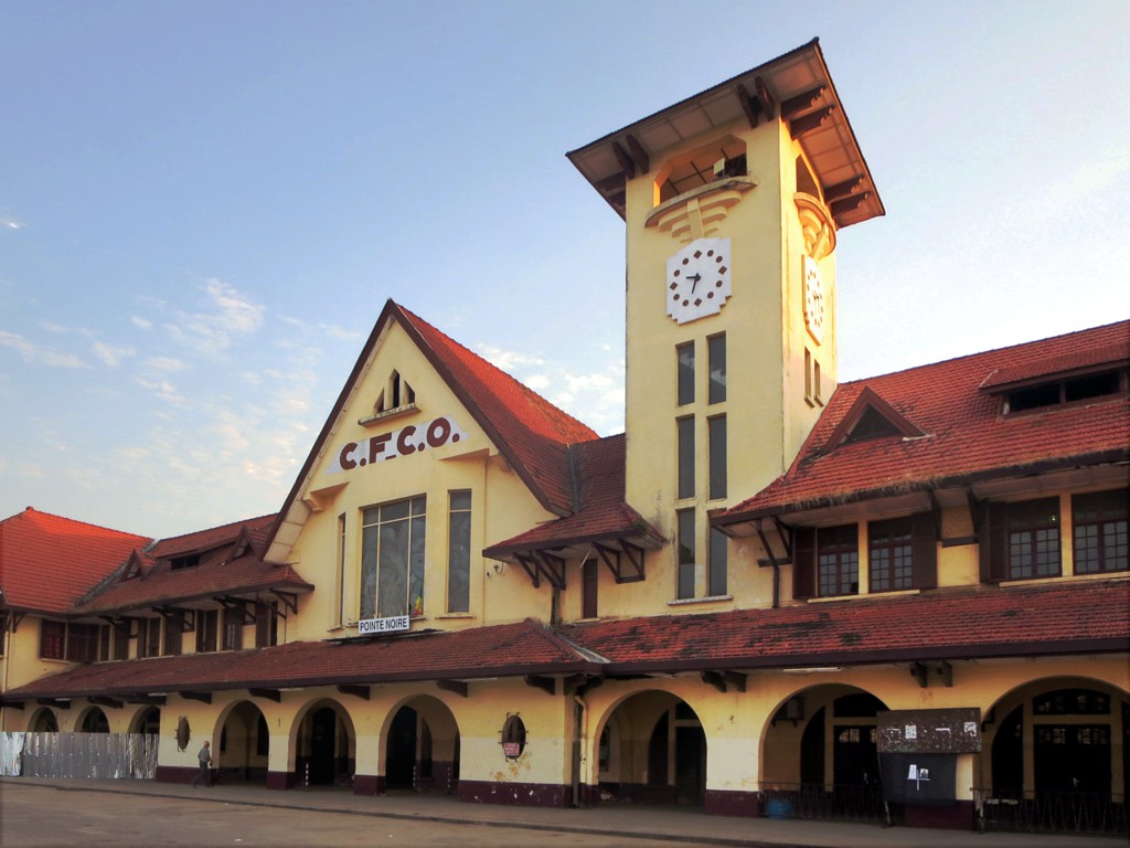 Gare de Pointe-Noire by David Stanley