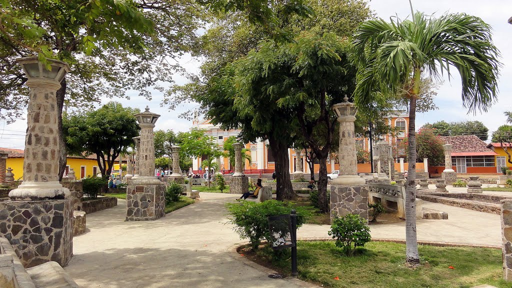 NICARAGUA Parque Xalteva, Granada by Talavan