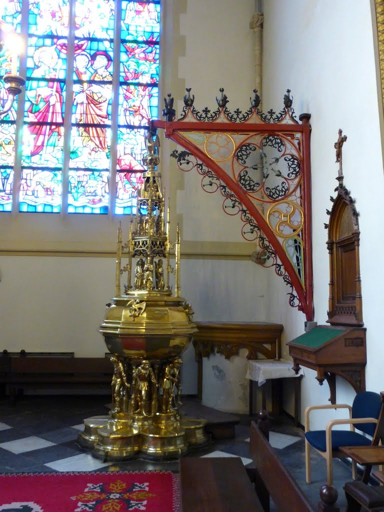 S'-Hertogenbosch, doopvont in de kathedraal by © Jos Van de Velde