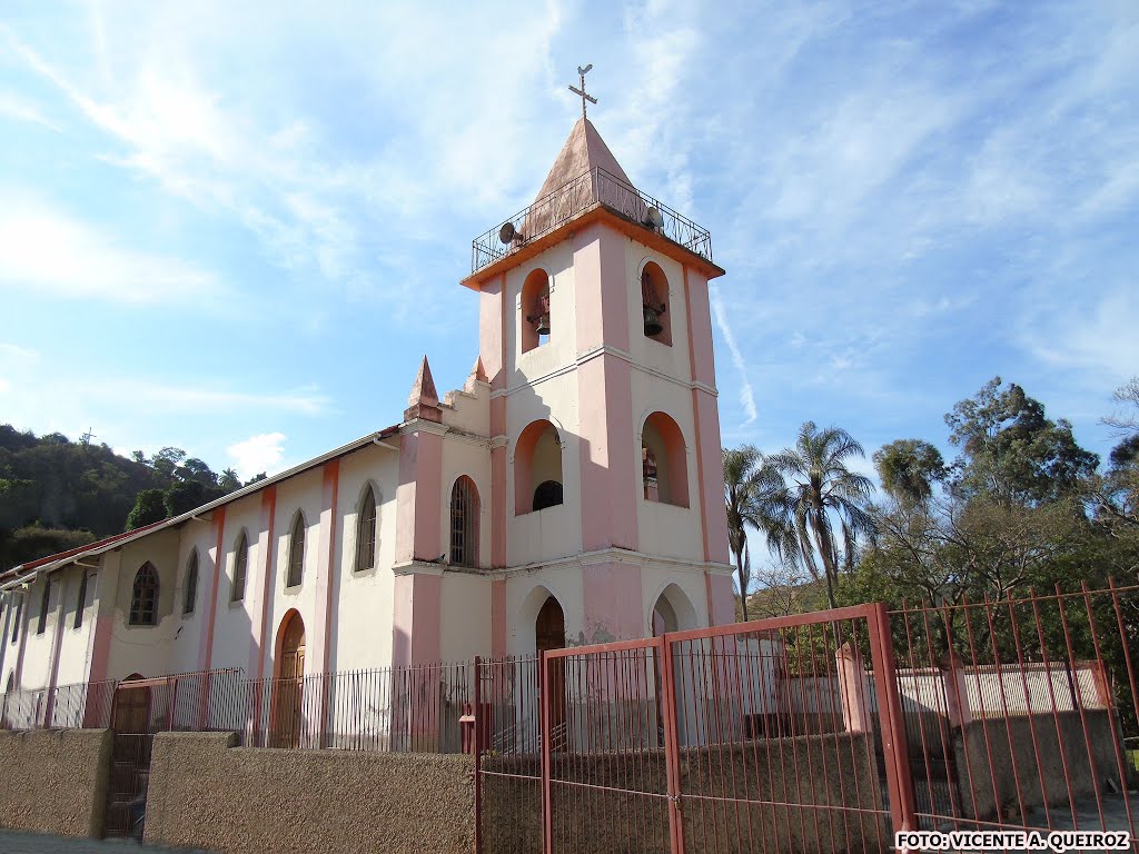 Roça Grande (Sabará - MG) Antiga Igreja de Sto. Antonio de Pádua by Vicente A. Queiroz