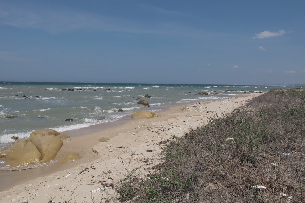 Vĩnh Tân, Tuy Phong, Bình Thuận, Vietnam by Steven H. Chen