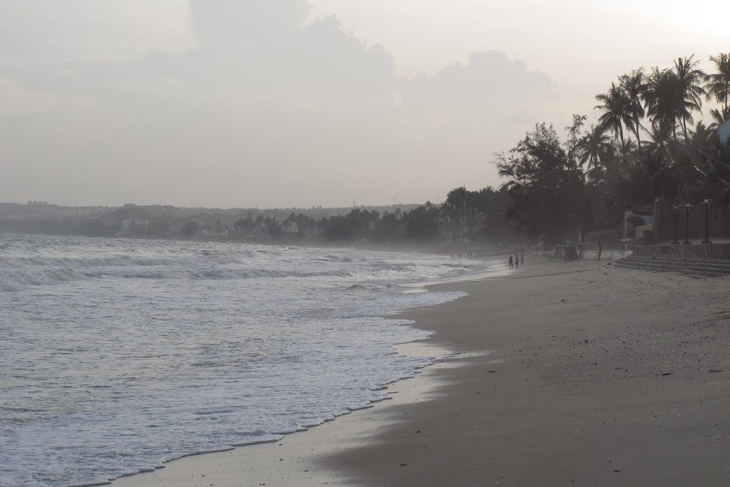 Mũi Né, Phan Thiet, Binh Thuan, Vietnam by Steven H. Chen