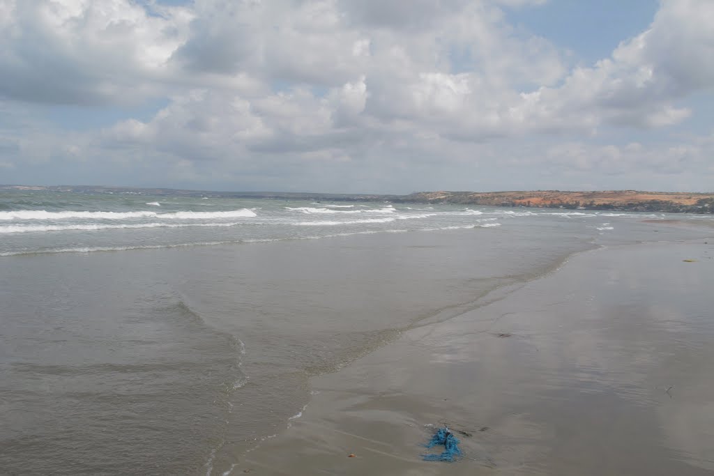 Mũi Né, Phan Thiet, Binh Thuan, Vietnam by Steven H. Chen