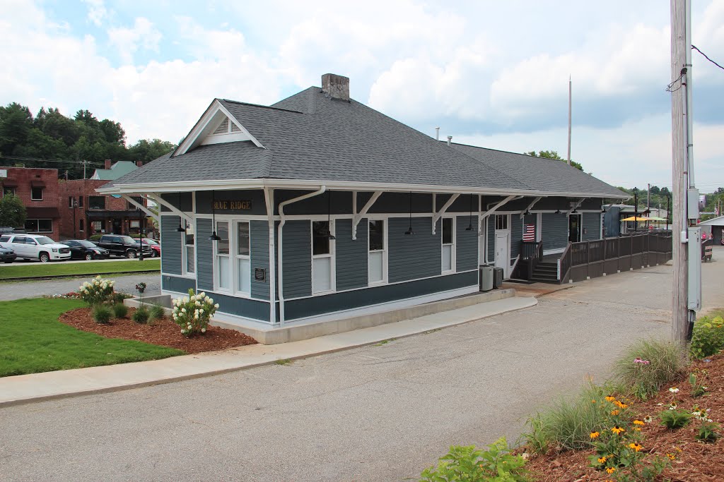 Blue Ridge train depot by Thomson M