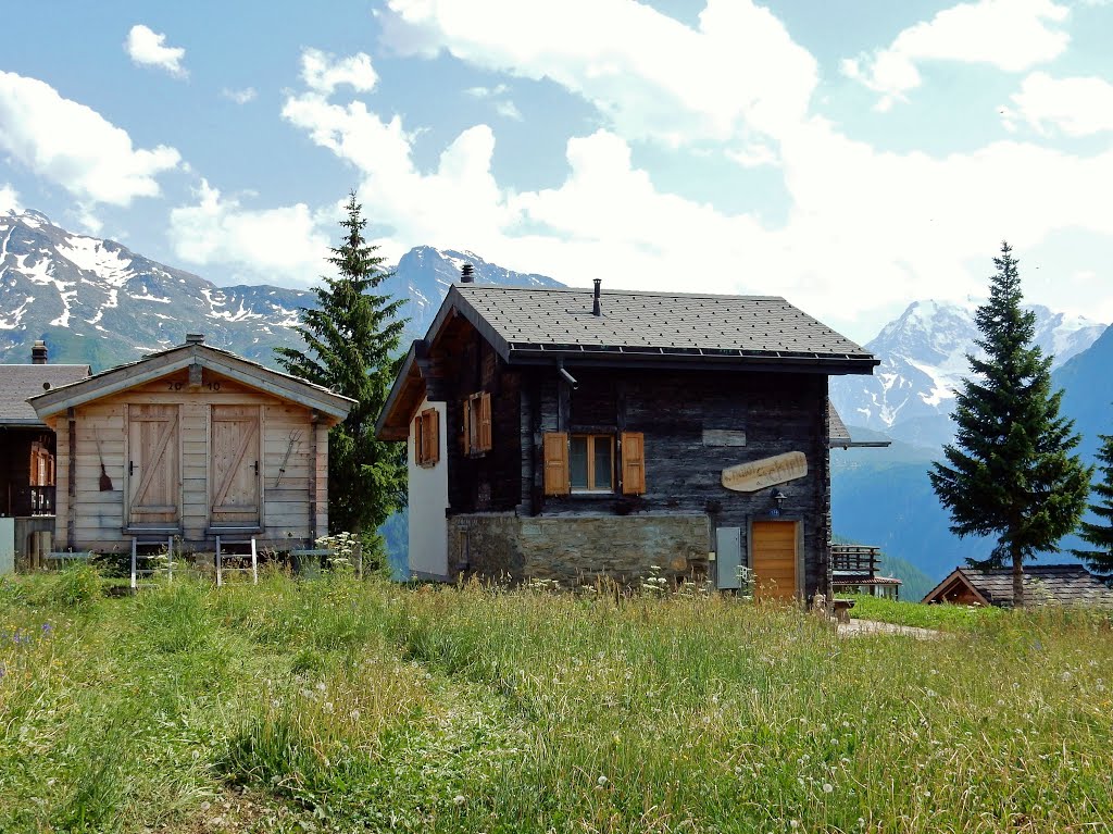 Rosswald, Chalet Schirli by Olivier Monnet