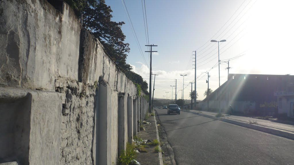 Rua Índio Piragibe. Sentido Cidade de Bayeux. João Pessoa PB.. by Ben Hur Brito