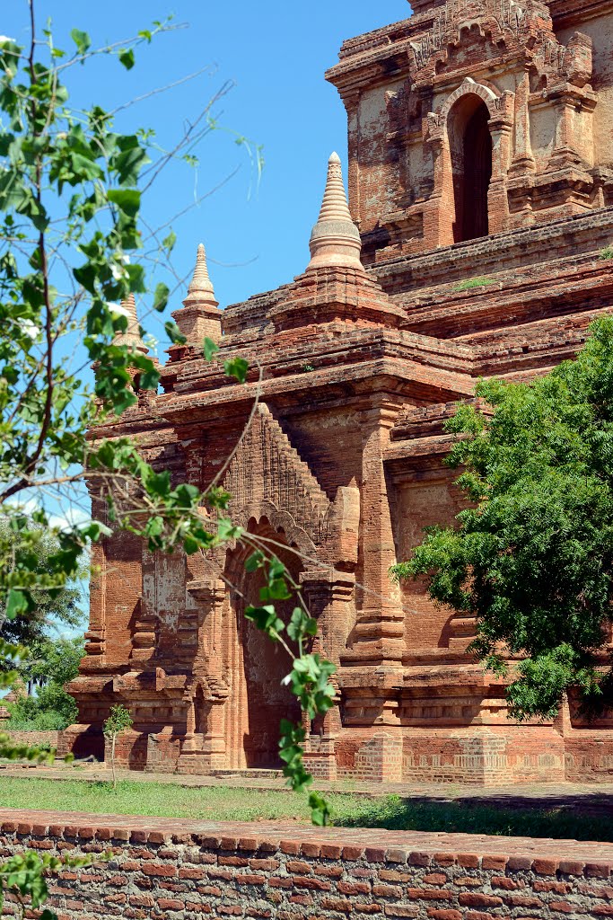 Bagan Temples (7): Ywa Haung Gyi by Jon Kogut