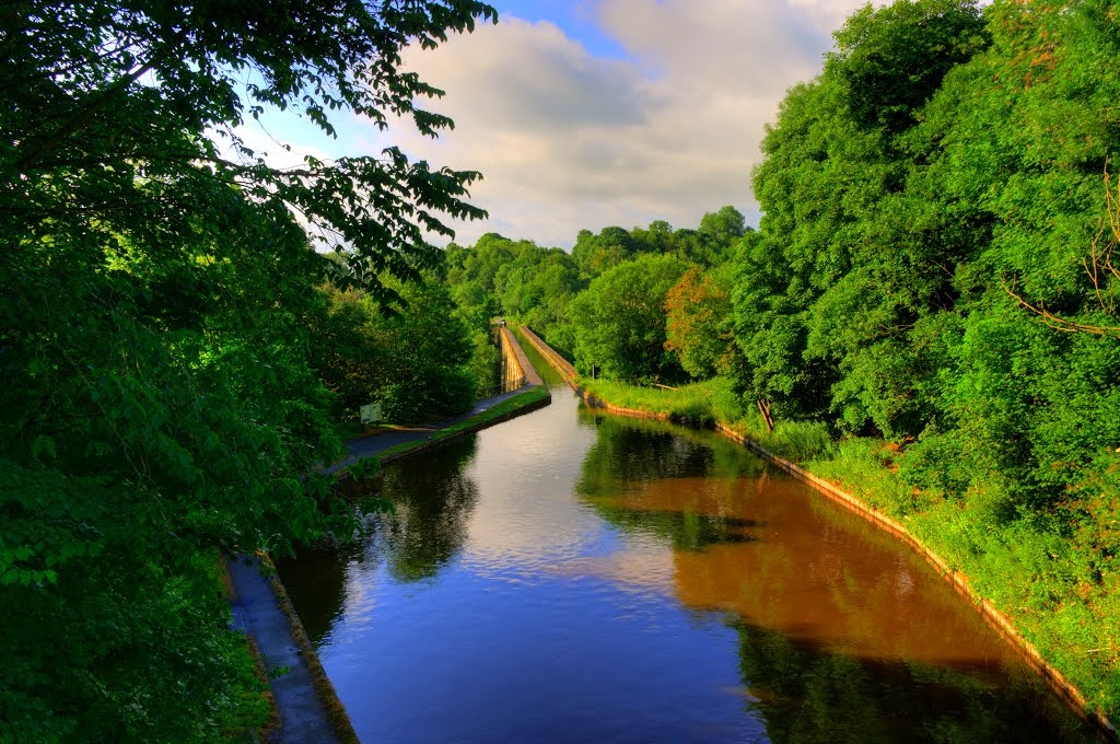 CHIRK AQUEDUCT & RAILWAY VIADUCT, CEIRIOG VALLEY, CHIRK, WALES. by CHRIS NEWMAN