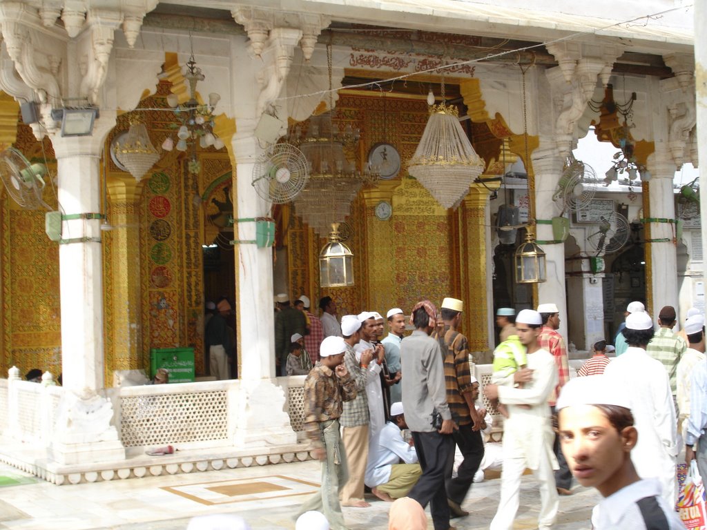 Ajmer.in Kwaja-us-din-Christis by SINHA