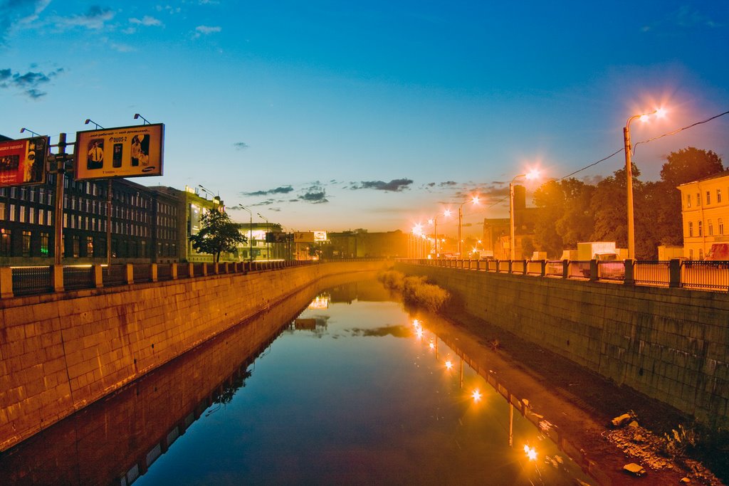 Admiralteysky District, St Petersburg, Russia by Владислав Степногорс…