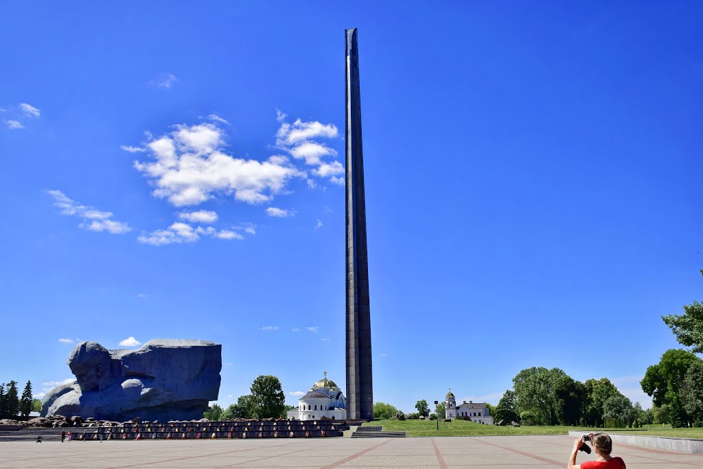 Lieninski rajon, Brest, Belarus by Андрей Гудошников