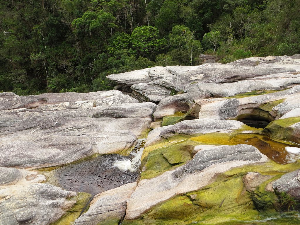 Antes da cachoeira invisível (04/2015) by URIAS TAKATOHI