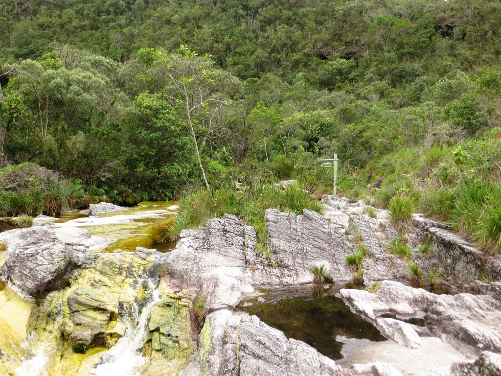 Antes da cachoeira invisível (04/2015) by URIAS TAKATOHI