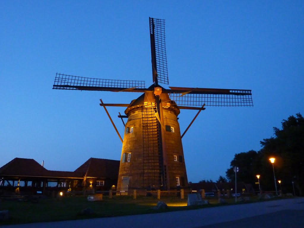 Windmühle Gildehaus 48455 Bad Bentheim, Deutschland by Klaus Heyna