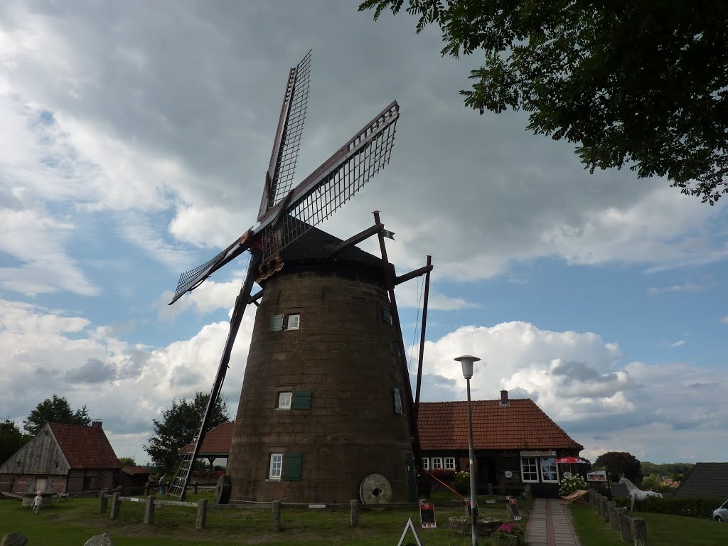 Windmühle Gildehaus 48455 Bad Bentheim, Deutschland by Klaus Heyna