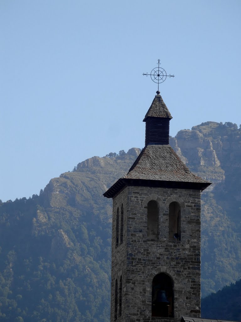 Una torre de Biescas by Manuel Viñuales