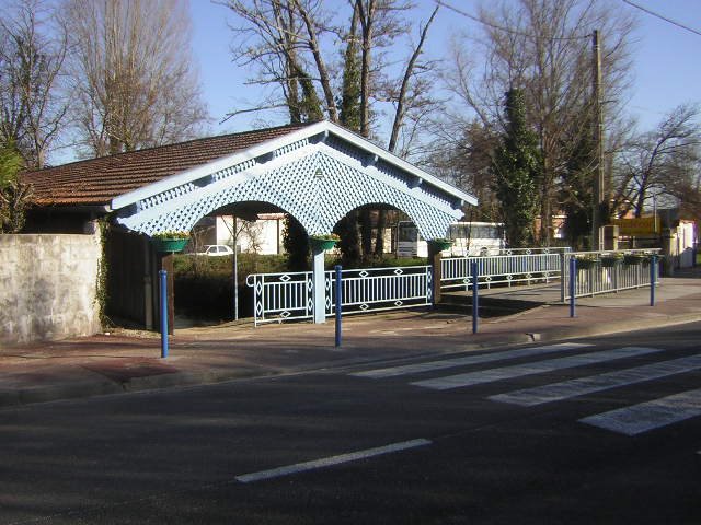 Castelnau-de-Médoc : le lavoir de Landiran by Maryse33