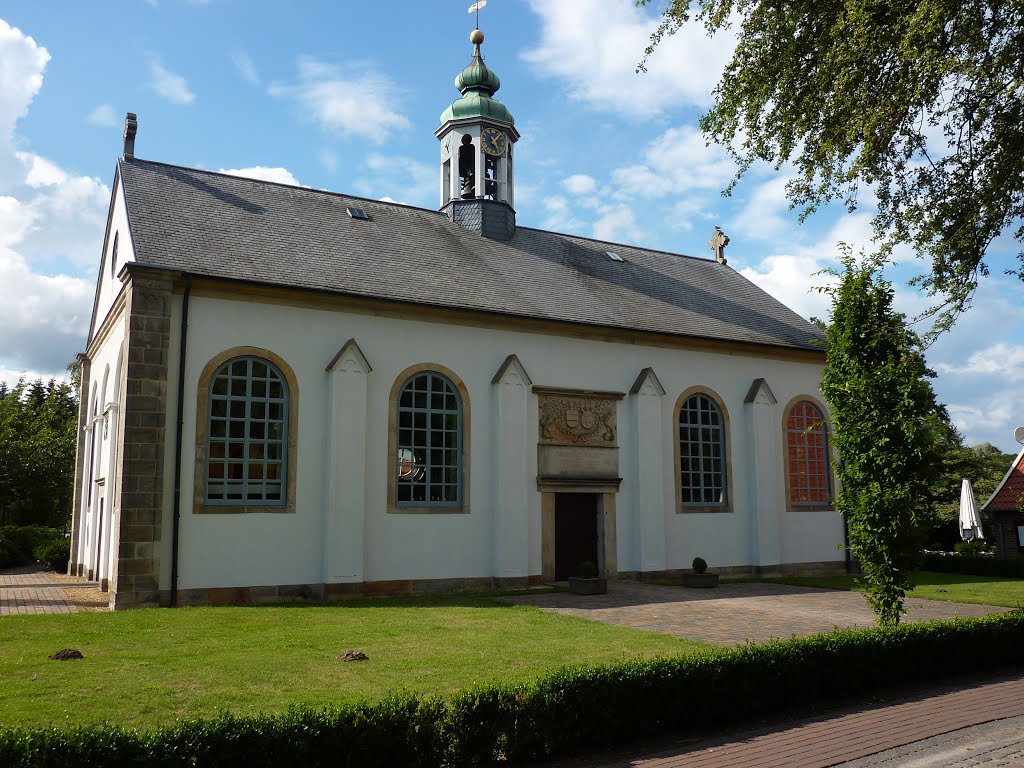 Kirche 49828 Lage, Deutschland by Klaus Heyna