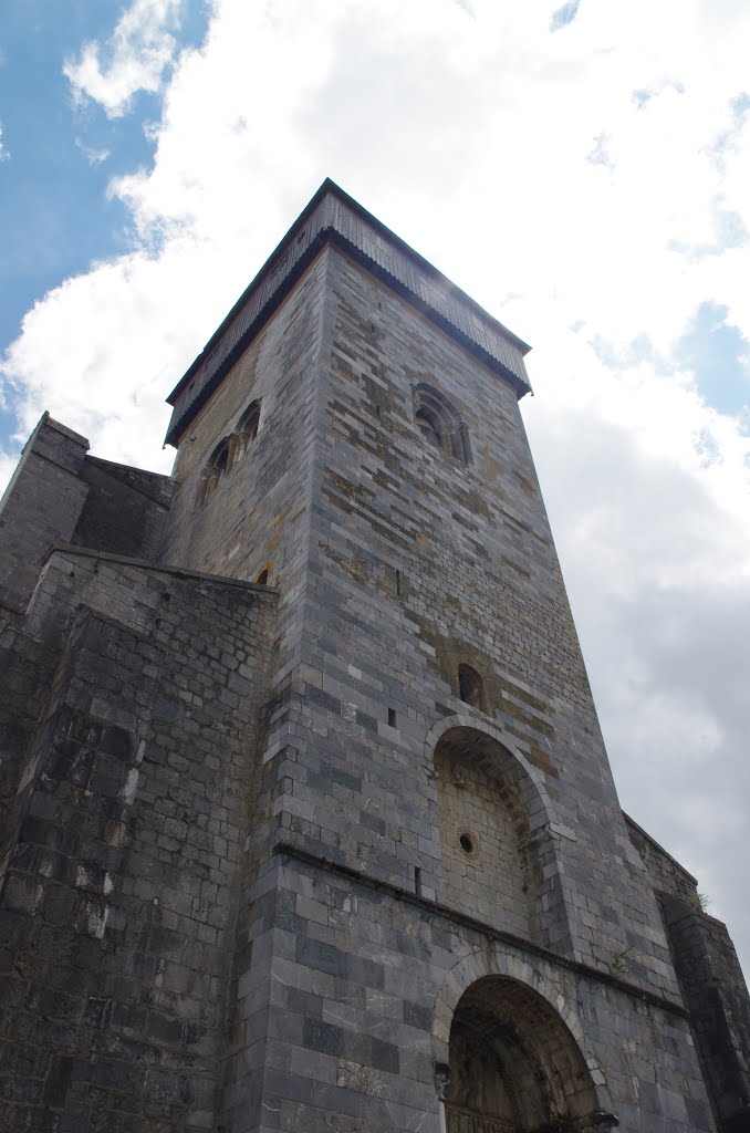 Carhédrale Sainte-Marie - Saint-Bertrand-de-Commingues by Un Photographe Anony…