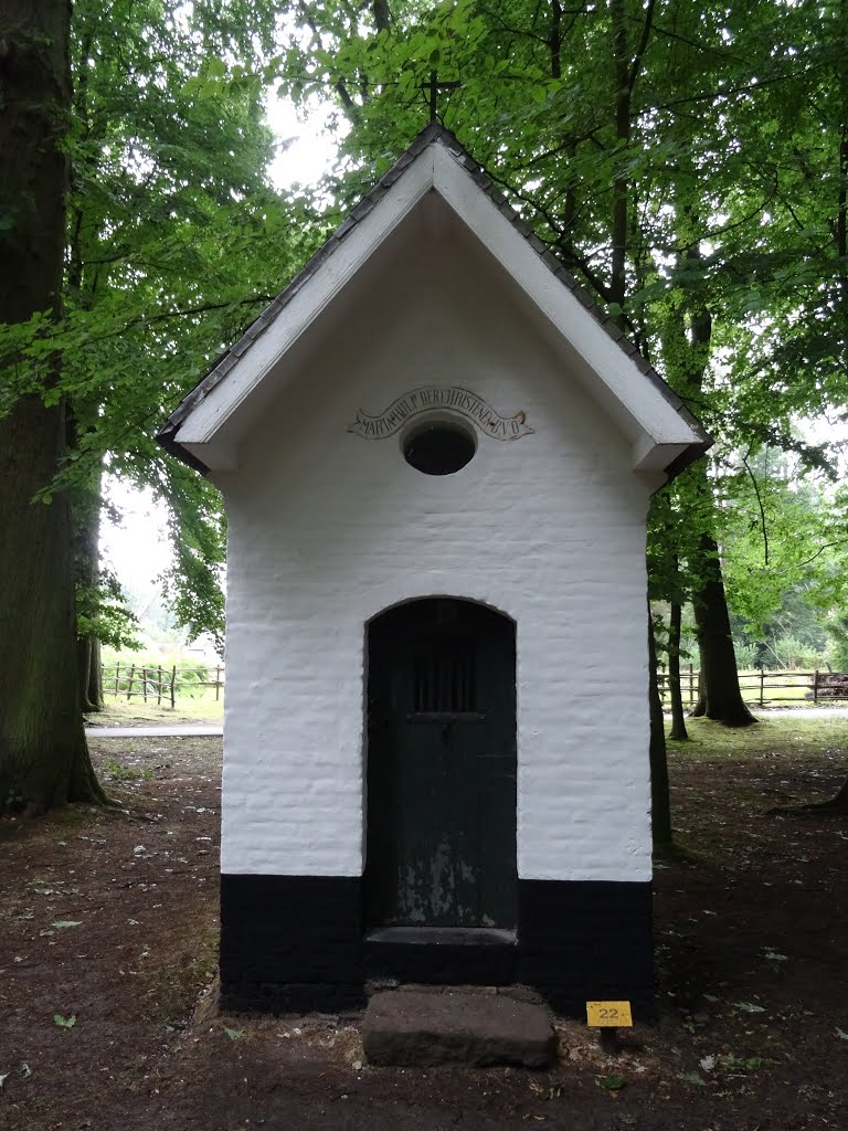 Maria Hulp der Christenenkapel uit Lummen Bokrijk by Pousse Mousse