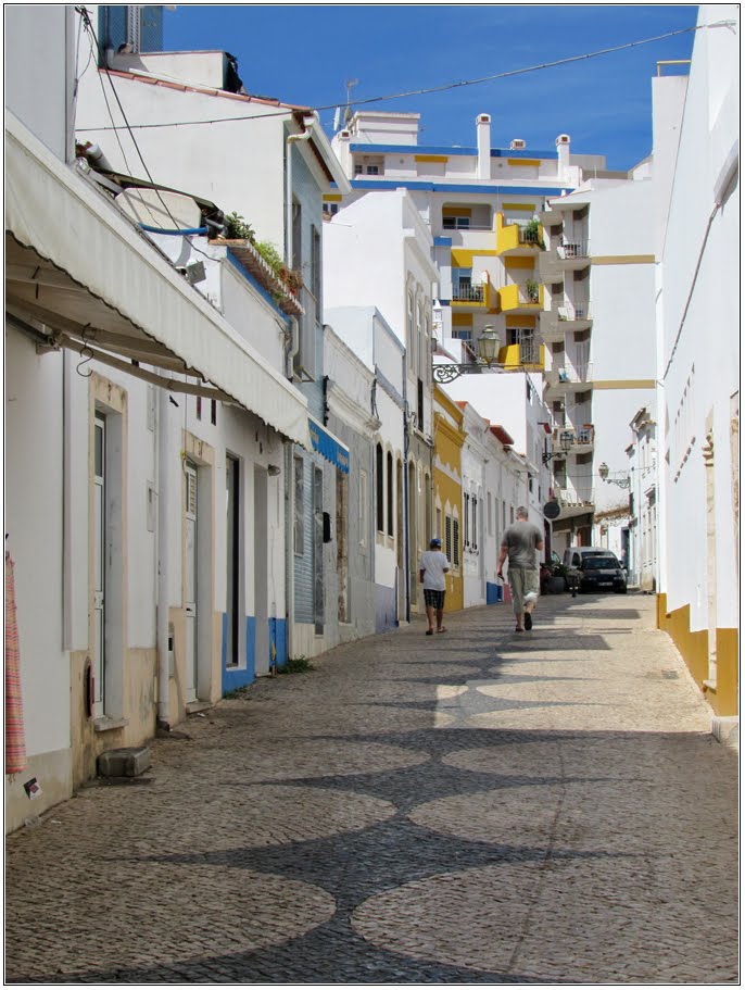 Rua de São Gonçalo de Lagos by André Barragon